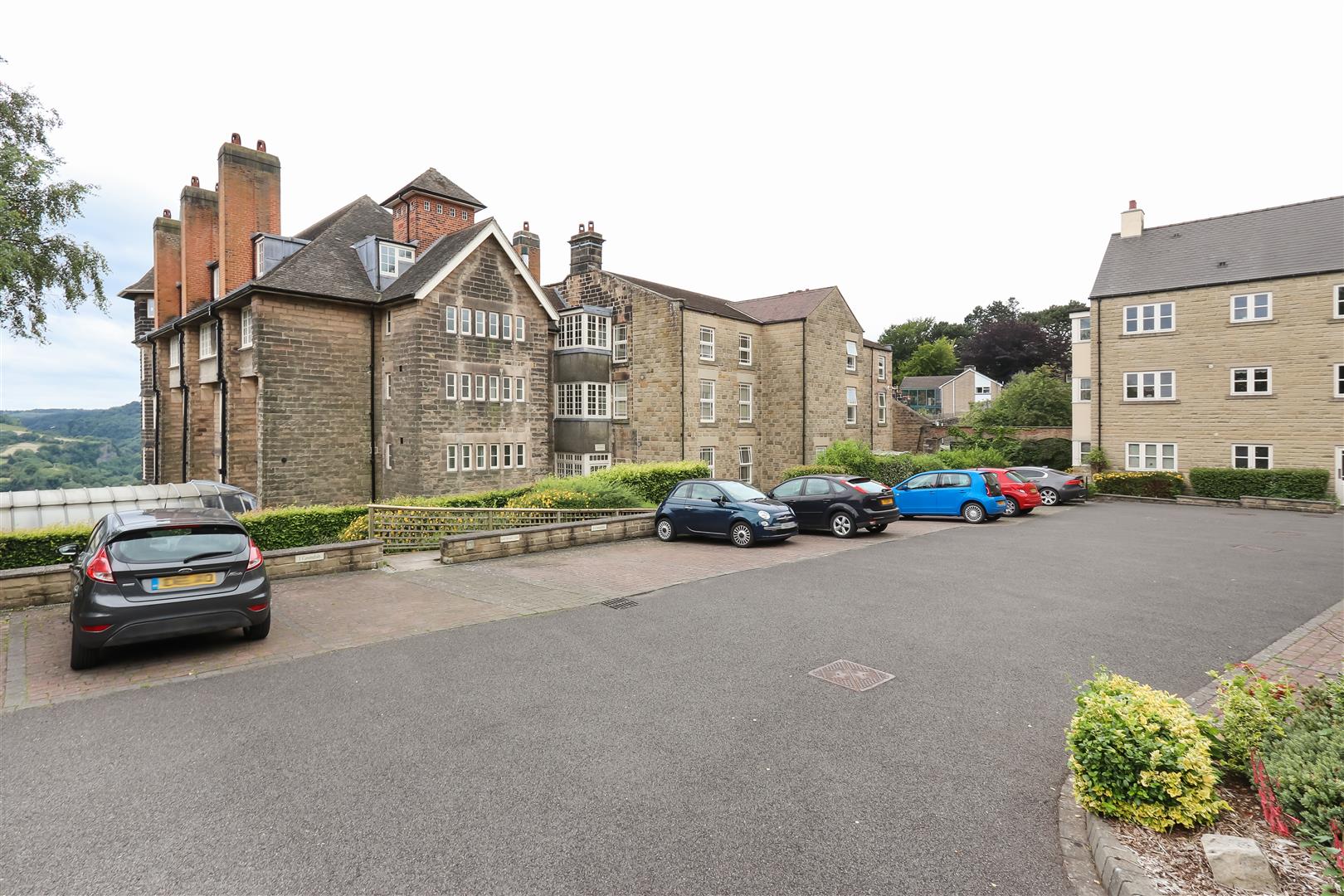 Rockside Hydro, Cavendish Road, Matlock. DE4 3RX Dales and Peaks